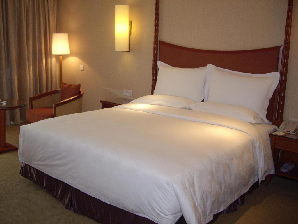 Ocean Spring Metropark Hotel Zhuhai Esterno foto